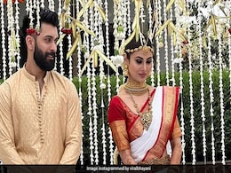 Mouni Roy अपनी शादी और मेहंदी लुक में किसी अप्सरा से कम नहीं लग रहीं, उनके इस आउटफिट में ये है सबसे खास Mouni Roy अपनी शादी और मेहंदी लुक में किसी अप्सरा से कम नहीं लग रहीं, उनके इस आउटफिट में ये है सबसे खास