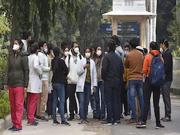 NEET PG 2022: केंद्रीय स्वास्थ्य मंत्रालय ने 6 से 8 हफ्तों के लिए टाली नीट पीजी परीक्षा NEET PG 2022: केंद्रीय स्वास्थ्य मंत्रालय ने 6 से 8 हफ्तों के लिए टाली नीट पीजी परीक्षा