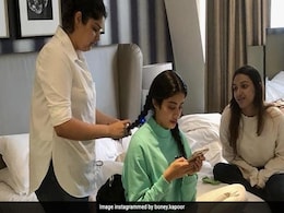 A Candid Pic Of Sisters Janhvi And Anshula, Shared By Dad Boney Kapoor A Candid Pic Of Sisters Janhvi And Anshula, Shared By Dad Boney Kapoor