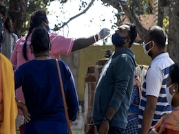 कोरोनावायरस अपडेट : भारत में COVID-19 केसों में 23.5 फीसदी उछाल, पिछले 24 घंटे में 16,159 नए मामले कोरोनावायरस अपडेट : भारत में COVID-19 केसों में 23.5 फीसदी उछाल, पिछले 24 घंटे में 16,159 नए मामले