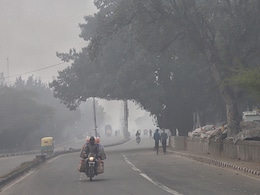 Light Rains Bring Relief From Biting Cold In Delhi, Minimum Temperature At 9.3 Degrees Light Rains Bring Relief From Biting Cold In Delhi, Minimum Temperature At 9.3 Degrees
