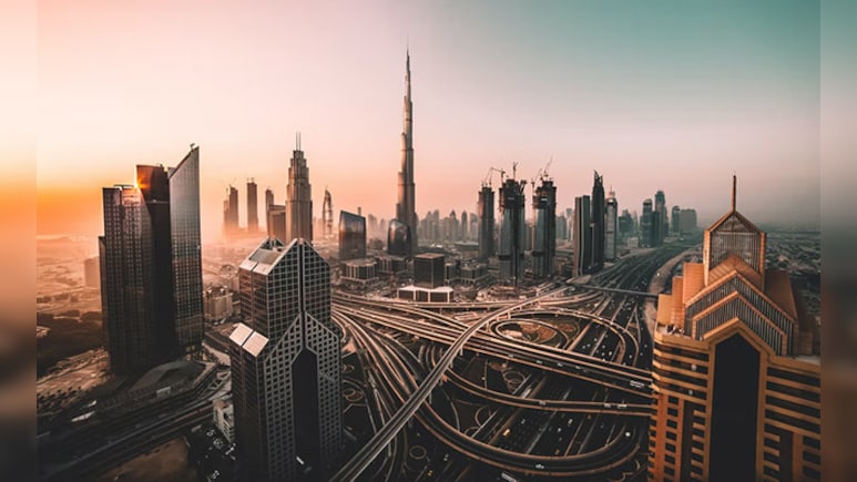 Davos 2023: UAE, India Hold Talks On Settling Non-Oil Trade In Rupees