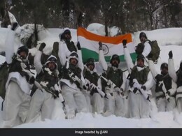 Kashmir Security Forces Celebrate Republic Day Amid Bone-Chilling Cold Kashmir Security Forces Celebrate Republic Day Amid Bone-Chilling Cold