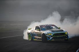 Mastering The Drift: Understeer Vs. Oversteer