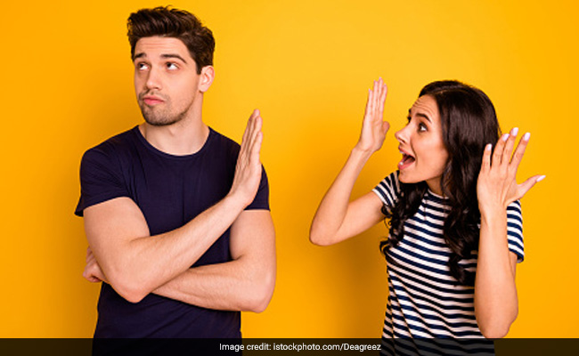 पति की ये 5 आदतें बना सकती हैं उसे गरीब, तुरंत छोड़ दें पति की ये 5 आदतें बना सकती हैं उसे गरीब, तुरंत छोड़ दें