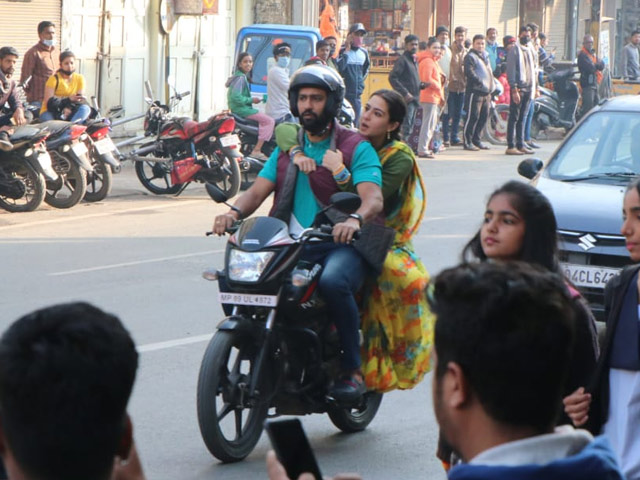 विक्की कौशल के खिलाफ नंबर प्लेट को लेकर पुलिस में शिकायत