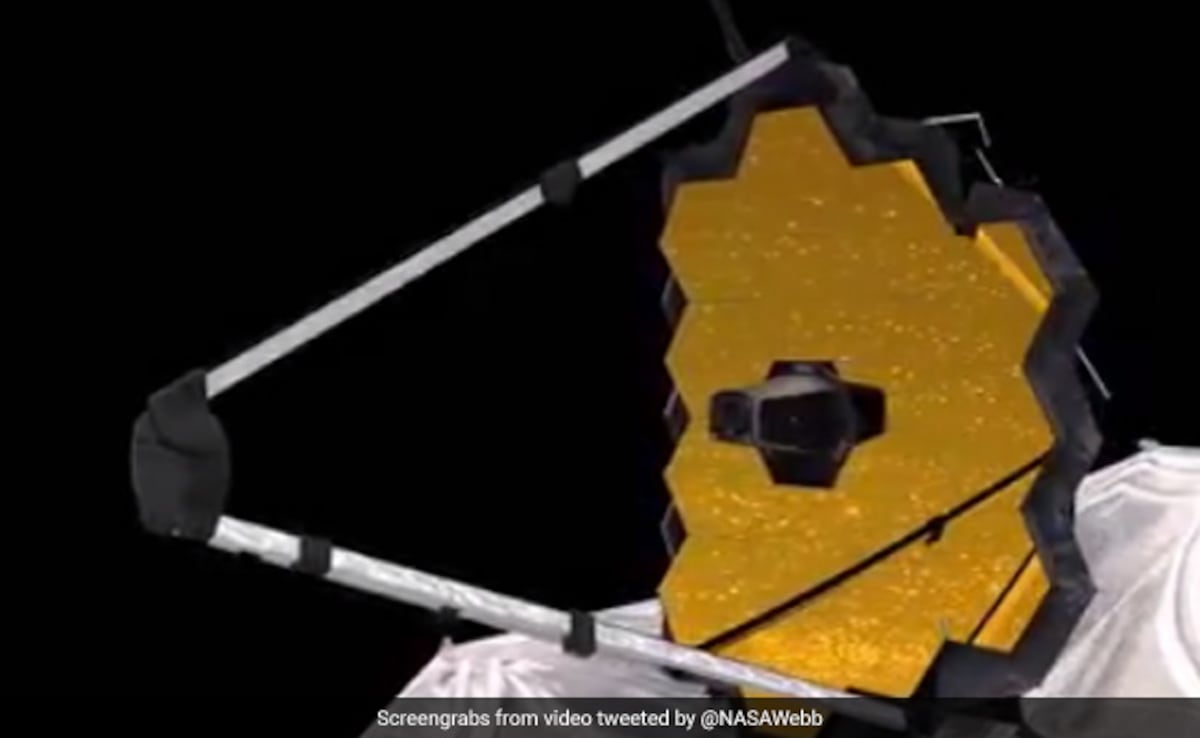 James Webb Telescope Probes Universe’s Most Distant ‘Hot DOG’, Shares Details