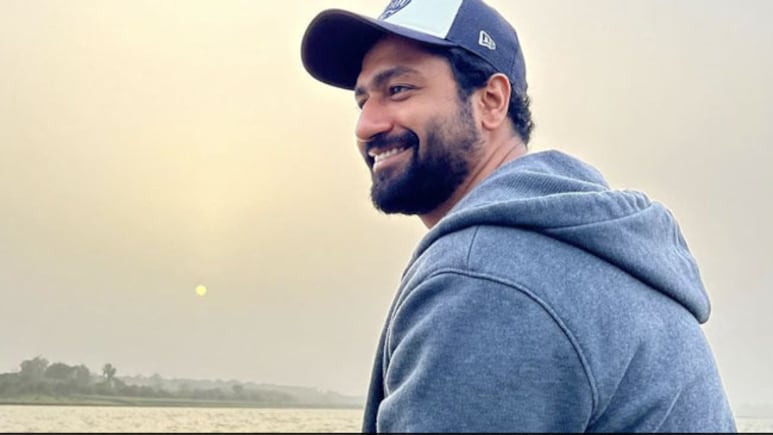 एक्टर विक्की कौशल ने इस बॉलीवुड 'Song' के साथ 'Berry' का लुत्फ उठाया एक्टर विक्की कौशल ने इस बॉलीवुड 'Song' के साथ 'Berry' का लुत्फ उठाया