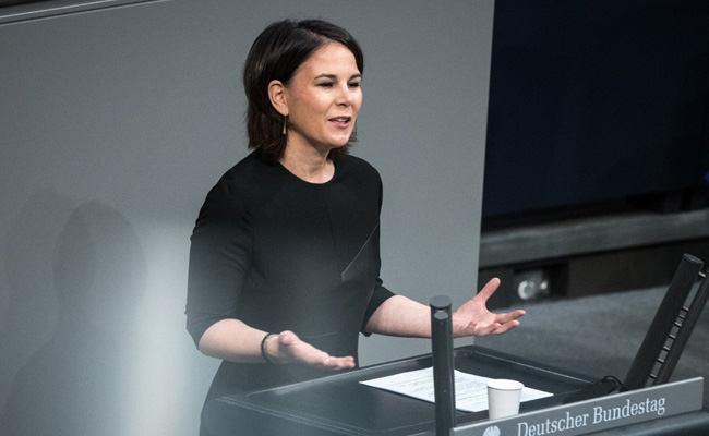 Germany Warns Consequences For Gas Pipeline If Russia Invades Ukraine