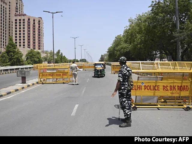 For Delhi, Weekend Curfew; Full Capacity Allowed For Buses, Metro