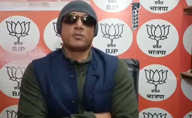 UP: आजमगढ़ में दिलचस्प मुकाबला, सपा ने बीजेपी MLA के बाहुबली पिता को थमाया टिकट, बेटे से चुनावी जंग संभव