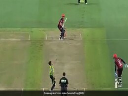 BBL: पाकिस्तानी तेज गेंदबाज मोहम्मद हसनैन ने फेंकी रॉकेट यॉर्कर, खड़े-खड़े बोल्ड हो गया बल्लेबाज- Video BBL: पाकिस्तानी तेज गेंदबाज मोहम्मद हसनैन ने फेंकी रॉकेट यॉर्कर, खड़े-खड़े बोल्ड हो गया बल्लेबाज- Video