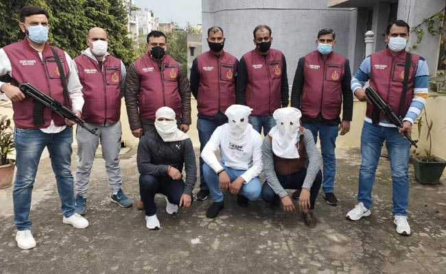 दिल्ली पुलिस ने 60 आपराधिक मामलों में वॉन्टेड गैंगस्टर को दबोचा, गैंगवार की साजिश को किया नाकाम