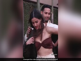 ठंड में कांपती Ananya Panday को ‘गली बॉय’ एक्टर ने ओढ़ाया कोट, फैन्स बोले- दीदी का स्ट्रगल देखा नहीं गया, VIDEO ठंड में कांपती Ananya Panday को ‘गली बॉय’ एक्टर ने ओढ़ाया कोट, फैन्स बोले- दीदी का स्ट्रगल देखा नहीं गया, VIDEO