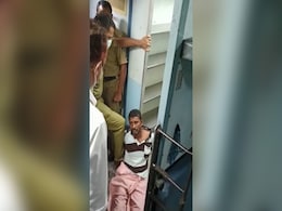 Video: Kerala Cop Kicks Passenger Travelling Without Ticket; Suspended Video: Kerala Cop Kicks Passenger Travelling Without Ticket; Suspended