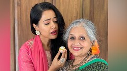 Gudi Padwa 2023: Sameera Reddy Enjoys Hearty Lunch, Courtesy Her Mom-In-Law