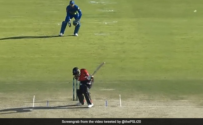 PSL: राशिद खान ने 'NO-LOOK' छक्का लगाकर लूटी महफिल, गेंदबाज के उड़े होश, देखें Video