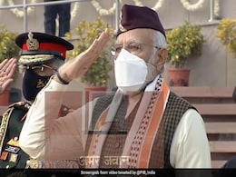Republic Day 2022 : PM मोदी की पोशाक में दिखी चुनावी राज्य उत्तराखंड और मणिपुर की झलक Republic Day 2022 : PM मोदी की पोशाक में दिखी चुनावी राज्य उत्तराखंड और मणिपुर की झलक