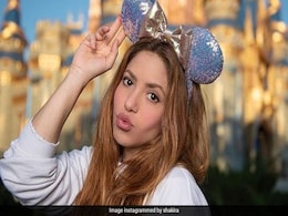 Shakira Video: पार्टी में केक खाने की कीमत आप क्या जानो, वीडियो में देखें शकीरा का क्या हुआ है हाल Shakira Video: पार्टी में केक खाने की कीमत आप क्या जानो, वीडियो में देखें शकीरा का क्या हुआ है हाल