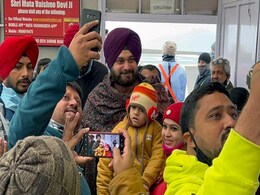 "People At Top Want Weak Chief Minister": Navjot Sidhu "People At Top Want Weak Chief Minister": Navjot Sidhu