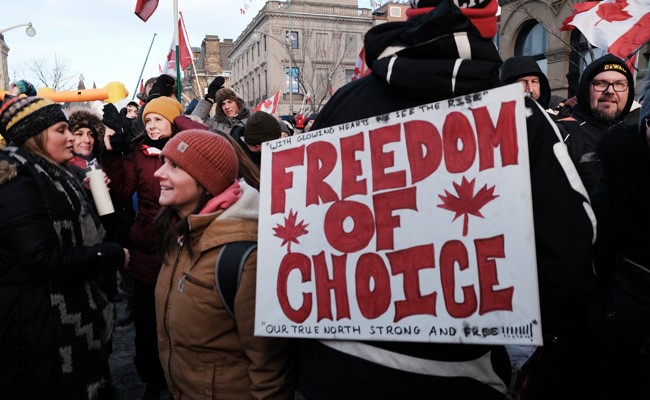 Canada Police Seize Weapons, Arrest 11 Protesters At US Border