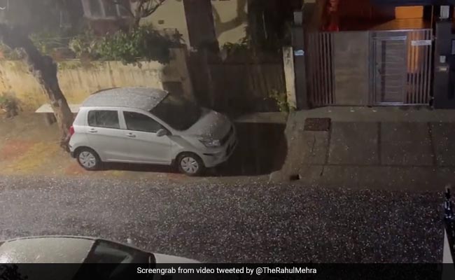 Overnight Rain, Hailstorm Bring Down Mercury In Delhi