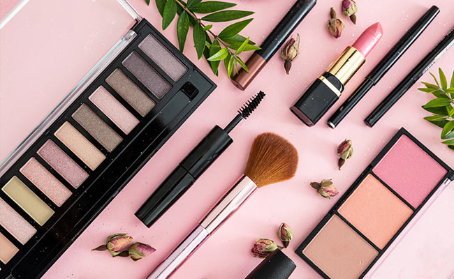 Valentine's Day Special: 7 Multipurpose Makeup Picks To Take Your V-Day Look From Morning To Night