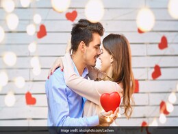Happy Hug Day 2023 : प्यार भरी झप्पी और इन Messages के साथ अपने पार्टनर को Wish करें Happy Hug Day Happy Hug Day 2023 : प्यार भरी झप्पी और इन Messages के साथ अपने पार्टनर को Wish करें Happy Hug Day