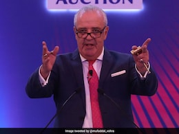 IPL 2022 Auction: Auctioneer Hugh Edmeades Collapses Mid-event, Charu Sharma Takes Over Proceedings IPL 2022 Auction: Auctioneer Hugh Edmeades Collapses Mid-event, Charu Sharma Takes Over Proceedings