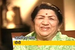 लता मंगेशकर ने साल 2008 में NDTV से साझा की थीं अपनी बेहतरीन यादें लता मंगेशकर ने साल 2008 में NDTV से साझा की थीं अपनी बेहतरीन यादें