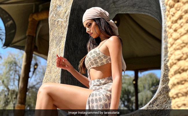 Tara Sutaria's "Desert Daze" OOTD In Dubai Is Giving Us Major Holiday Fashion Goals