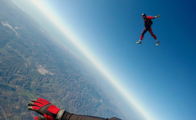 Tourists Will Soon Be Able To Sky Dive From 10,000 Feet In Madhya Pradesh