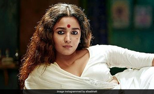 Alia Bhatt As <i>Gangubai Kathiawadi</i> In New Poster. Expect Trailer On...