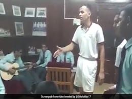 एनडीए कैडेट्स ने गाने गाकर जमा दी महफिल, सोशल मीडिया पर वायरल हुआ वीडियो एनडीए कैडेट्स ने गाने गाकर जमा दी महफिल, सोशल मीडिया पर वायरल हुआ वीडियो
