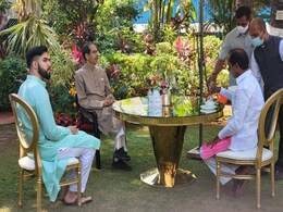 KCR's Lunch At Uddhav Thackeray's, Posters Rev Up Anti-BJP Campaign KCR's Lunch At Uddhav Thackeray's, Posters Rev Up Anti-BJP Campaign