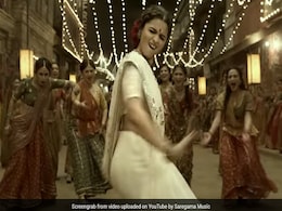 Gangubai Kathiawadi का पहला गाना 'ढोलीड़ा' रिलीज, आलिया भट्ट के एक्सप्रेशन ने जीता फैंस का दिल  Gangubai Kathiawadi का पहला गाना 'ढोलीड़ा' रिलीज, आलिया भट्ट के एक्सप्रेशन ने जीता फैंस का दिल