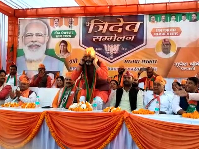 Why This UP Politician Did Sit-Ups, Holding His Ears