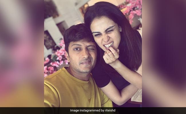 "What I Feel For You Is Not Love, It's Madness": Riteish Deshmukh's Words For Genelia D'Souza