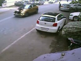 CCTV में कैद : रिटायर्ड IAS के बेटे की कार ने मारी राहगीर को टक्कर, 200 मीटर तक घसीटा CCTV में कैद : रिटायर्ड IAS के बेटे की कार ने मारी राहगीर को टक्कर, 200 मीटर तक घसीटा