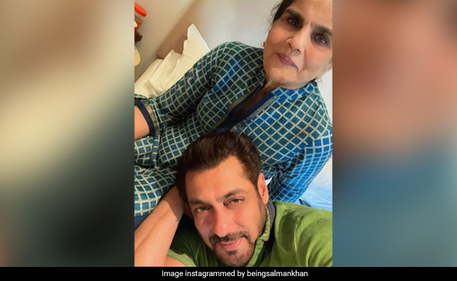 Viral: Salman Khan's Pic With Mom Salma; "Beta Ho To Aisa," Say Fans