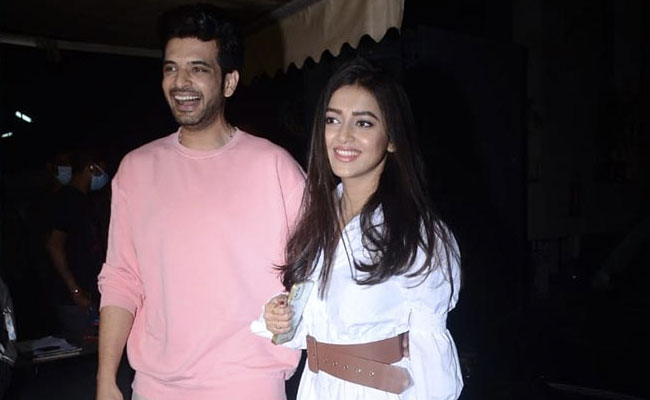 Not Her Fault: <i>Bigg Boss</i> Winner Tejasswi Prakash Didn't "Ruin My Game," Says Boyfriend Karan Kundrra