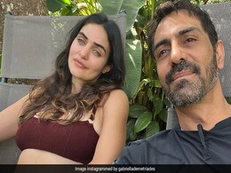 Arjun Rampal की गर्लफ्रेंड गैब्रिएला इस वर्कआउट्स से रहती हैं फिट, आप भी इन मूव्स को अपने रूटीन में कर सकते हैं शामिल Arjun Rampal की गर्लफ्रेंड गैब्रिएला इस वर्कआउट्स से रहती हैं फिट, आप भी इन मूव्स को अपने रूटीन में कर सकते हैं शामिल