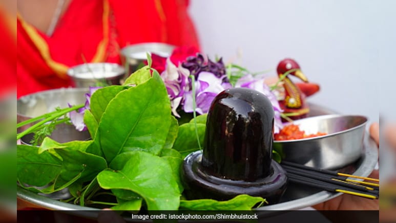 Mahashivratri 2026 Wishes: महाशिवरात्रि पर अपनों को भेजें भोलेबाबा के भक्तिमयी संदेश, सब पर होगी बाबा की कृपा