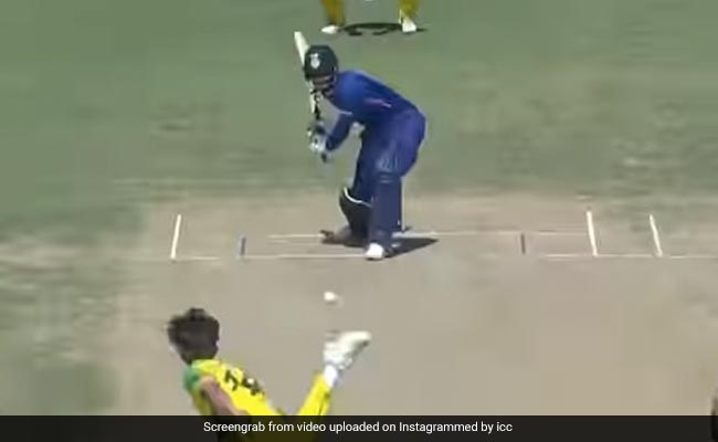 U19 WC: केवल 4 गेंद पर भारतीय बल्लेबाज का करिश्मा, 500 के स्ट्राइक से रन बनाकर गेंदबाज के उड़ाए होश- Video