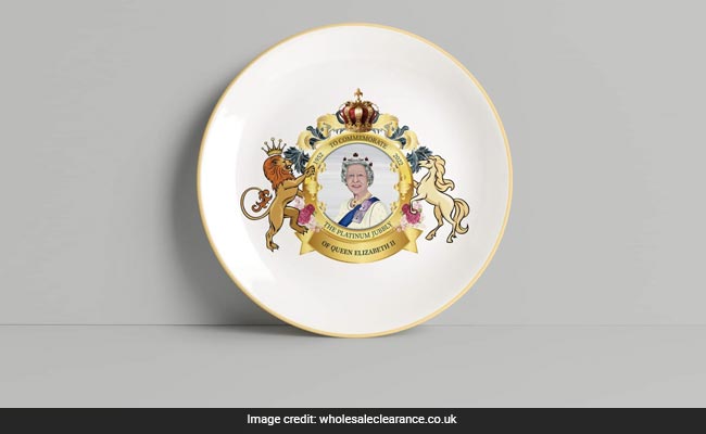 Queen's Platinum Jubilee Souvenirs Manufactured With An Awkward Typo