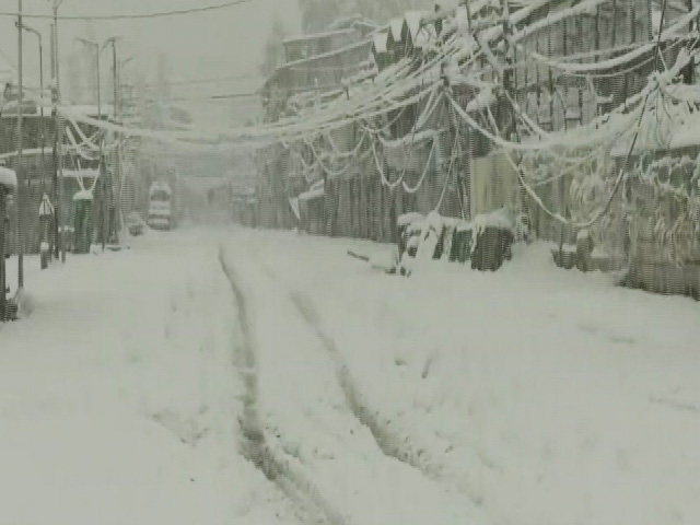 Fresh Snowfall In Many Parts Of Kashmir