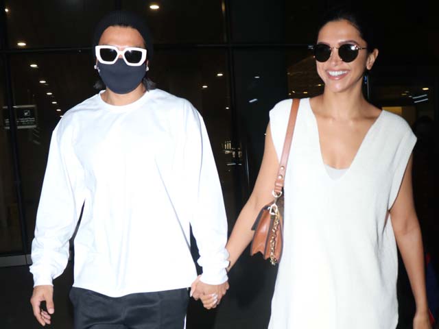 Deepika-Ranveer, Twinning In White, Fly In Style