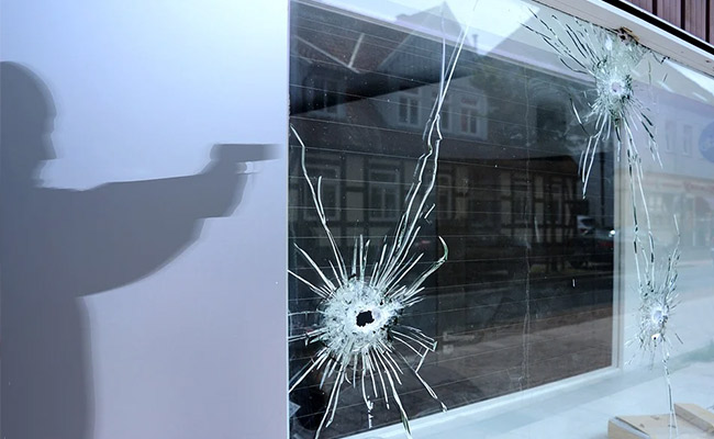 Apologetic Burglar Leaves $200 As "Reimbursement" For Breaking Window