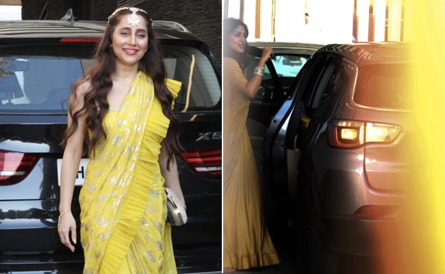 At Shibani Dandekar-Farhan Akhtar's <i>Mehendi</i>: Rhea Chakraborty, Bride's Sister Anusha