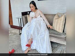 Happy Valentine's Day: वैलेंटाइंस डे पर Nia Sharma के खूबसूरत लुक्स आप भी कर सकती हैं कैरी, पार्टनर के लिए आपसे नजरें हटाना हो जाएगा मुश्किल Happy Valentine's Day: वैलेंटाइंस डे पर Nia Sharma के खूबसूरत लुक्स आप भी कर सकती हैं कैरी, पार्टनर के लिए आपसे नजरें हटाना हो जाएगा मुश्किल